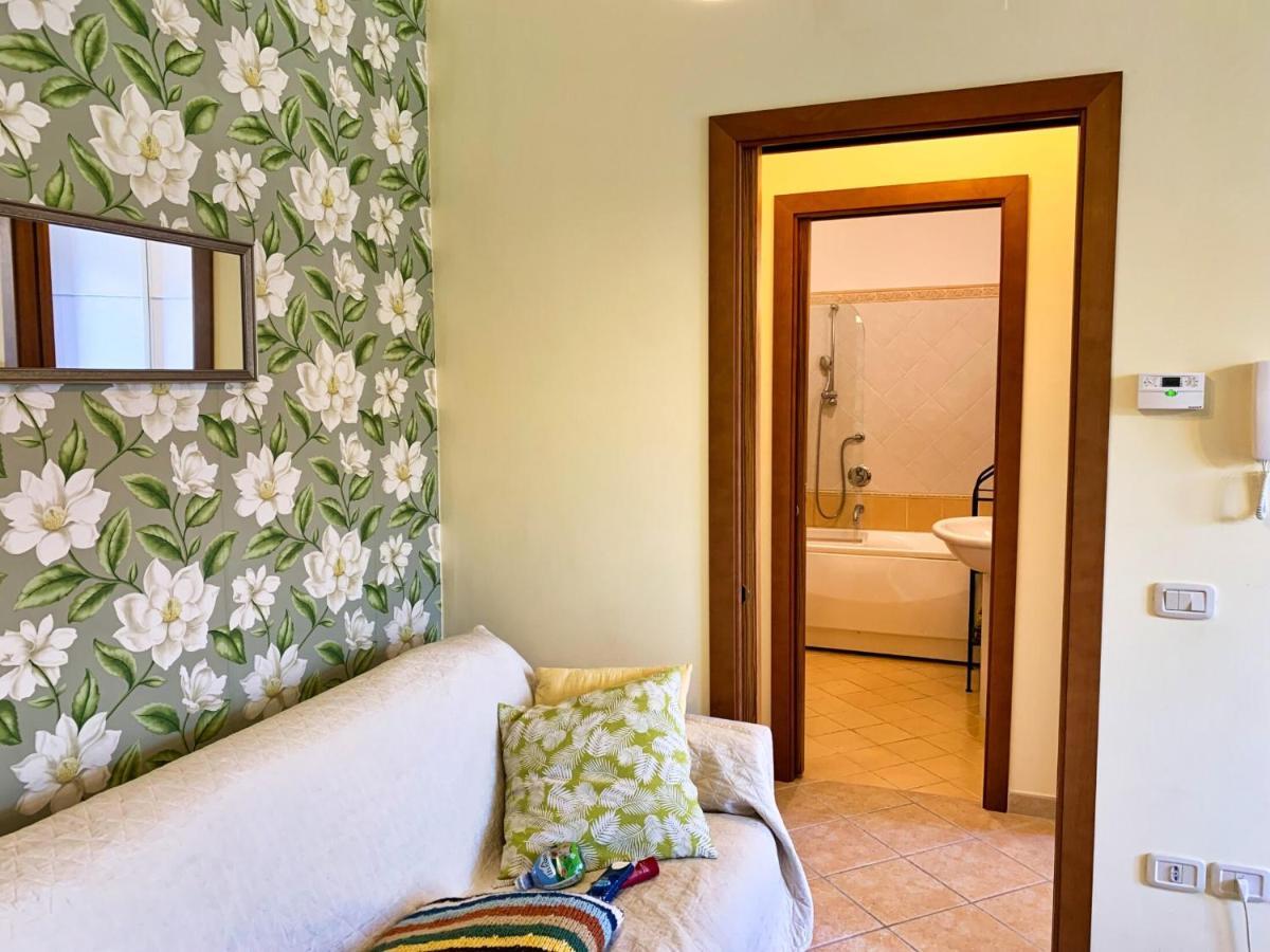 La Casa Di Lory Apartman Sarnano Kültér fotó